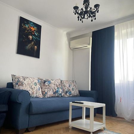 Emm Apartament - 100M Parc Si Metrou Tinererului 布加勒斯特 外观 照片