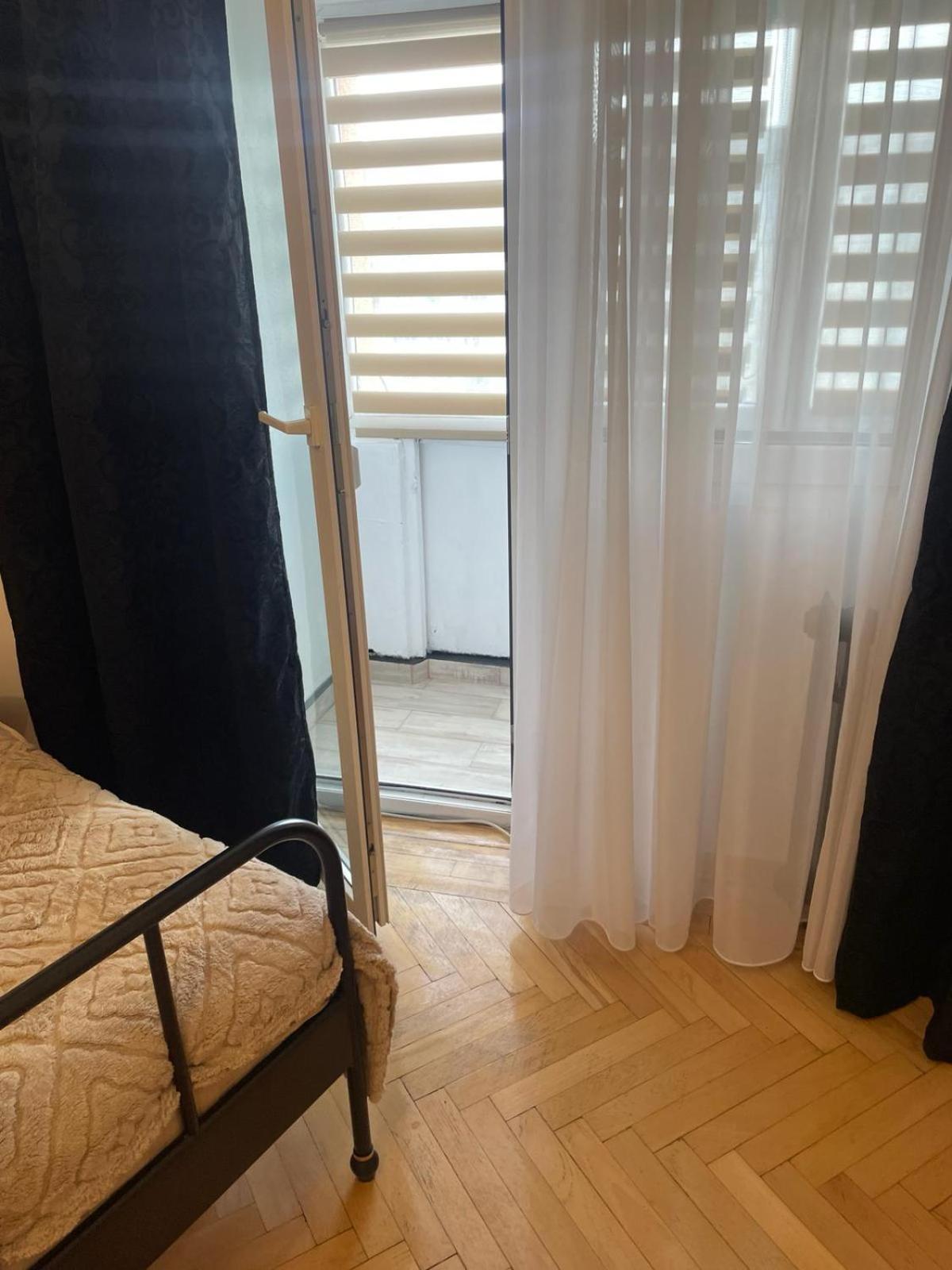 Emm Apartament - 100M Parc Si Metrou Tinererului 布加勒斯特 外观 照片