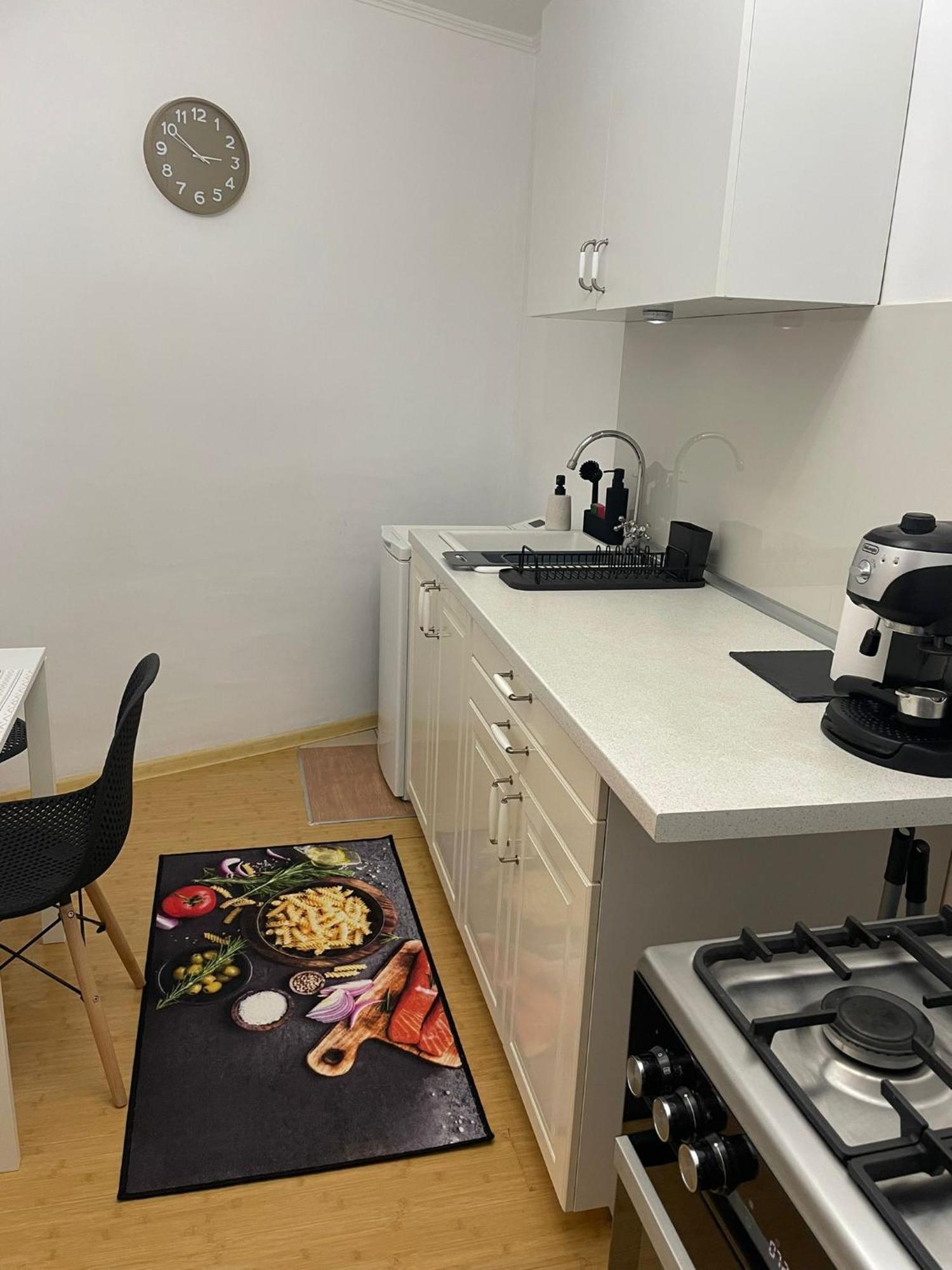 Emm Apartament - 100M Parc Si Metrou Tinererului 布加勒斯特 外观 照片